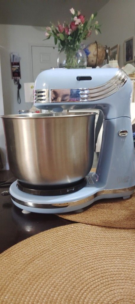 Mixer  almost new