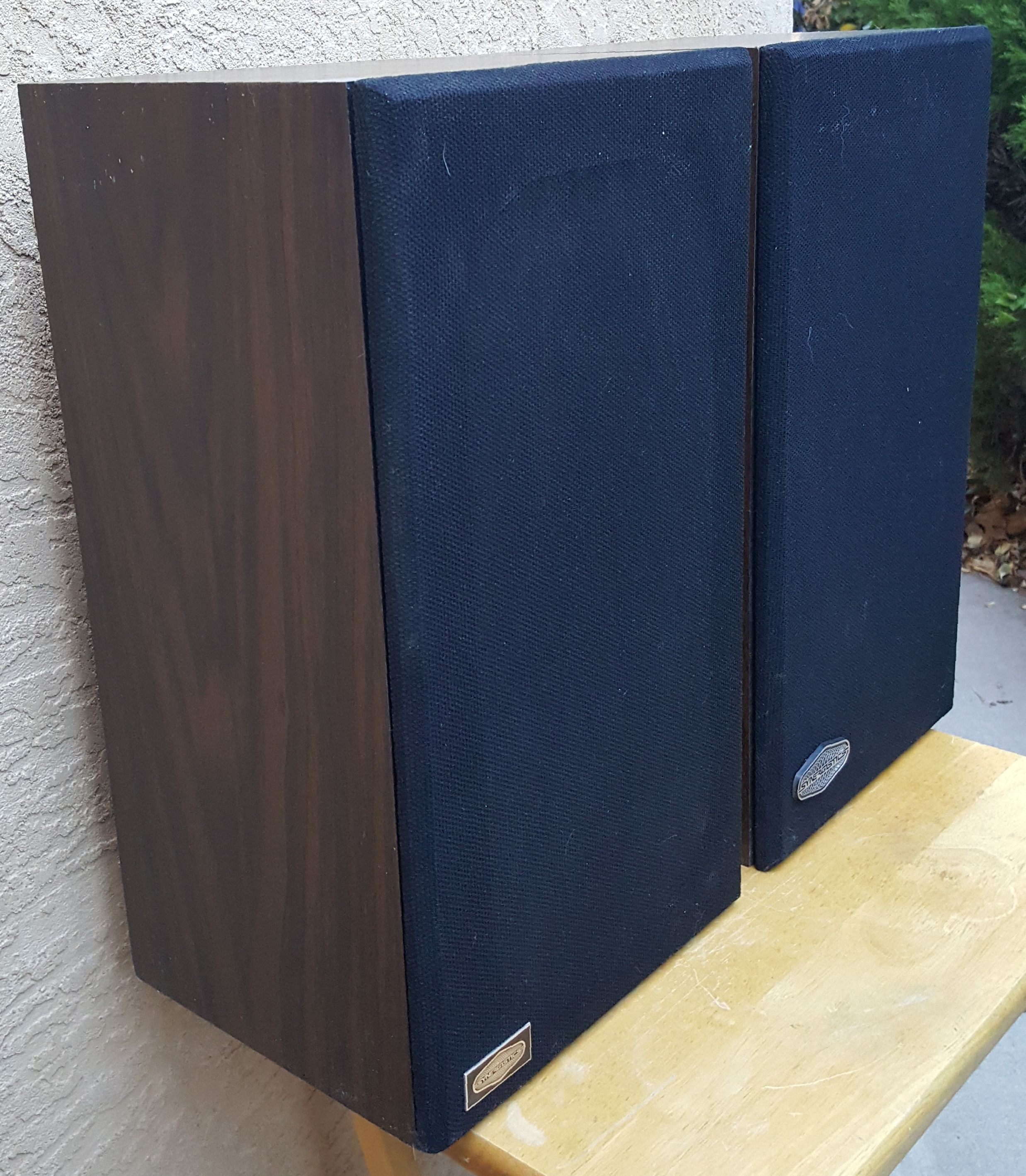 Synergistic S-12 RtR Bookshelf Speakers/Vintage
