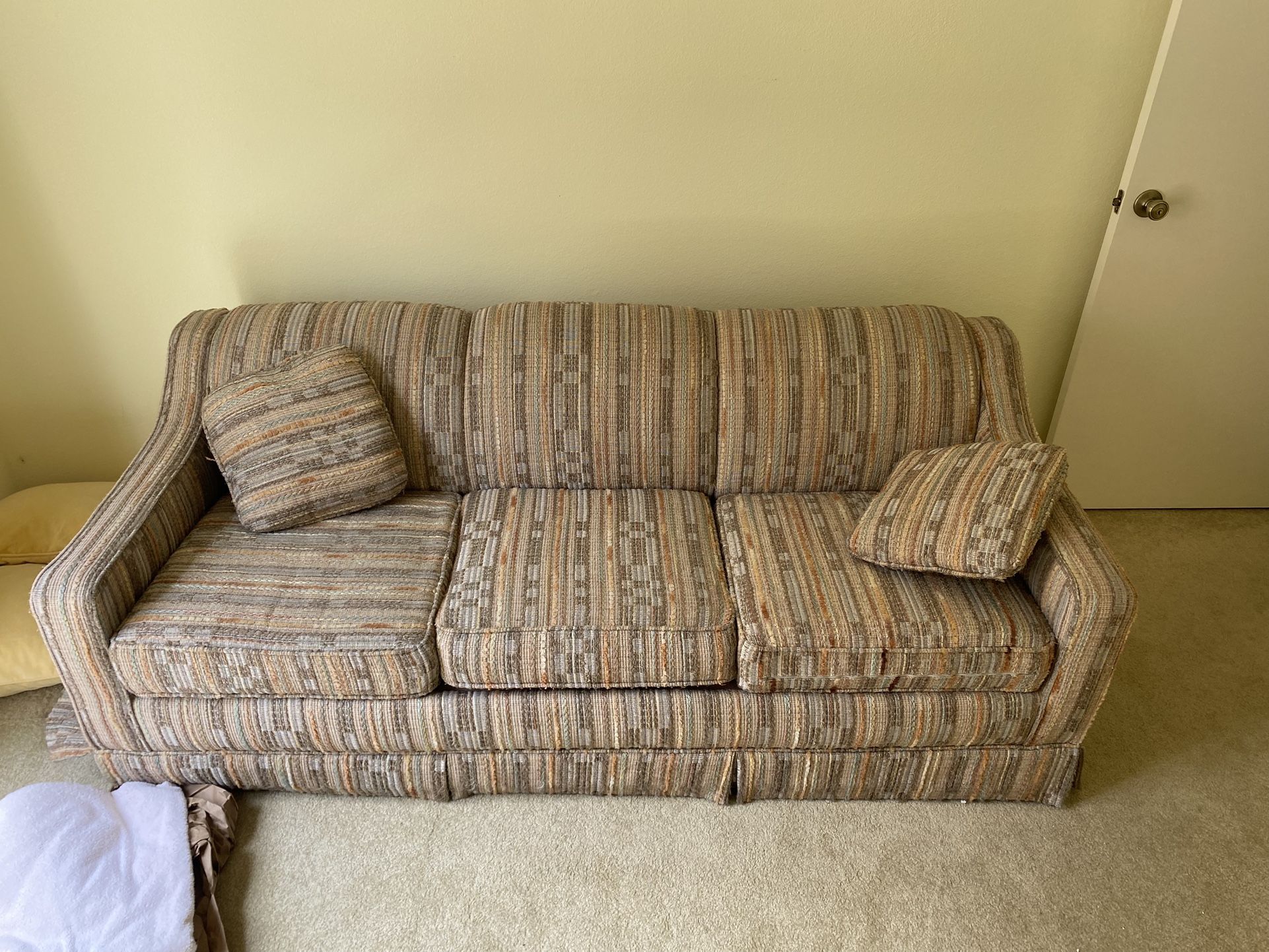 Couch And Pull Out Bed