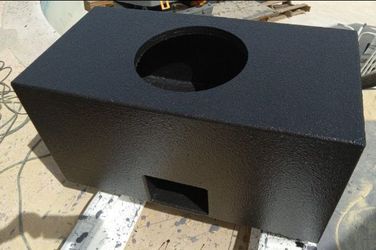 custom ported enclosure wih kicker 12 - see pictures read ad