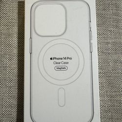 Apple iPhone 14 Pro Clear Case With MagSafe