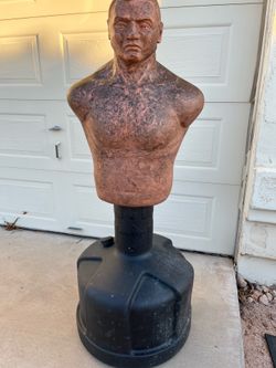 Punching Bob boxing dummy