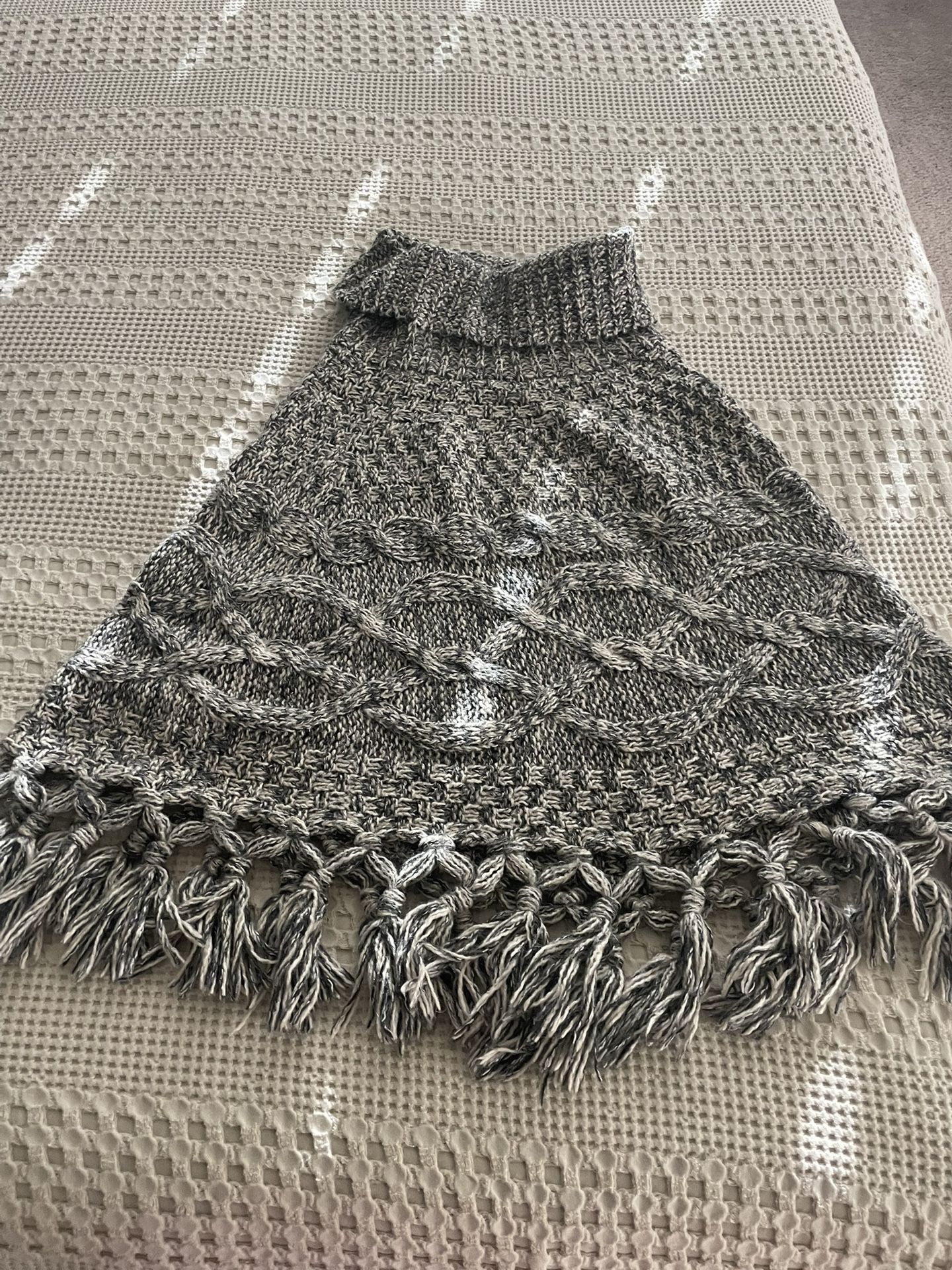 Knit Poncho - Size small