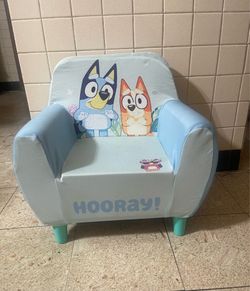 Kids arm chair