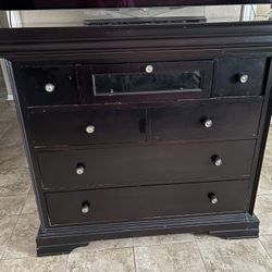 7 Drawer Dresser 