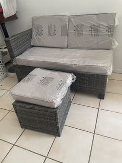wicker patio sofa 