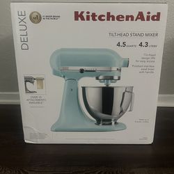 Brand New Teal Kitchen Aid Mixer (4.5 Quart)