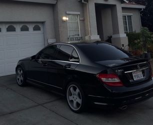 MERCEDEZ-BENZ C300