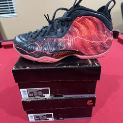 Nike Foams Stranger Things Size 9 Brand New 