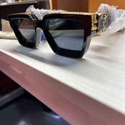 Lv Millionaire Brand New Sunglasses Authentic Guaranteed!   Louis Vuitton sunglasses Virgil Abloh Black Gold 