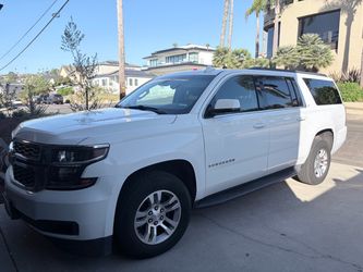 2019 Chevy Suburban LT