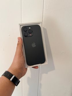 iPhone 14 Pro Max Unlocked – Excellent Condition + Original Box, Case & Screen Protector