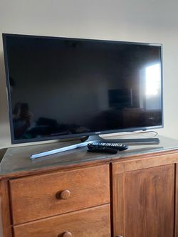 40-inch SAMSUNG smart TV (2017)