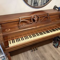 FREE !!! Vintage Wood Piano 