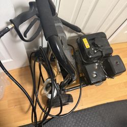 Brand New Pressure Washer Never Used Took It Out The Box And Put The Wheels On