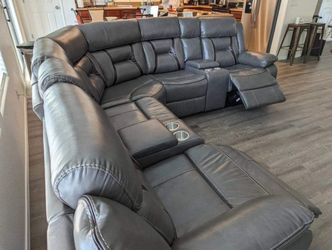 New Recliner Sectional Couch with 2 Consoles! Free Delivery 🚚 and Assembly!