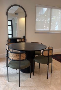 Dining table and chairs set of 4