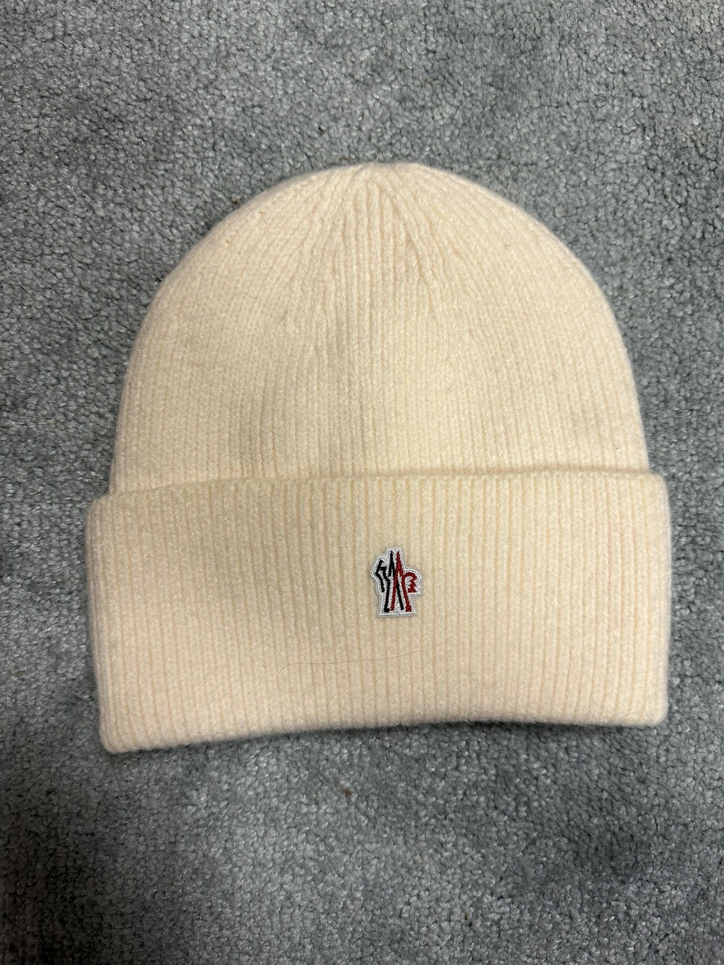 moncler beanie price