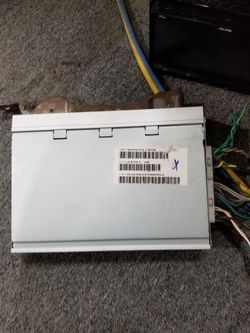 Chrysler factory amp