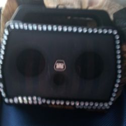G BOOM PORTABLE BLUETOOTH SPEAKER