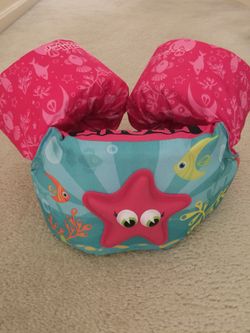 Kids life jacket puddle jumper