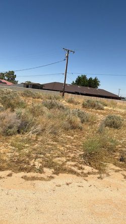 TERRENO DE VENTA CALIFORNIA CITY 0.23 acres área residencial AGUA Y LUZ SERCAS MUCHAS CASAS ALREDEDOR FINANCIAMIENTO DISPONIBLE O CASH POR ALGUNA PREG