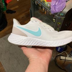 Nike REVOLUTION 5 Woman’s