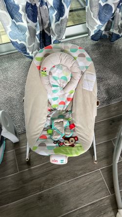 Bright Starts Bounce/Vibrate Seat