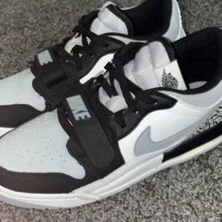 Legacy 312 ‘Light smoke grey’