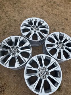 OEM Toyota Rims (Poor Condition)