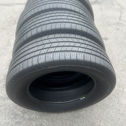 Set. Tires. 225. 65. 17.  Michelin