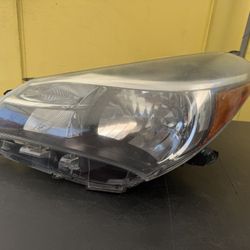 2015-2017 TOYOTA YARIS HATCHBACK LH HEADLIGHT OEM