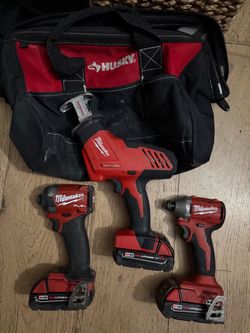 Milwaukee tool kit with bag