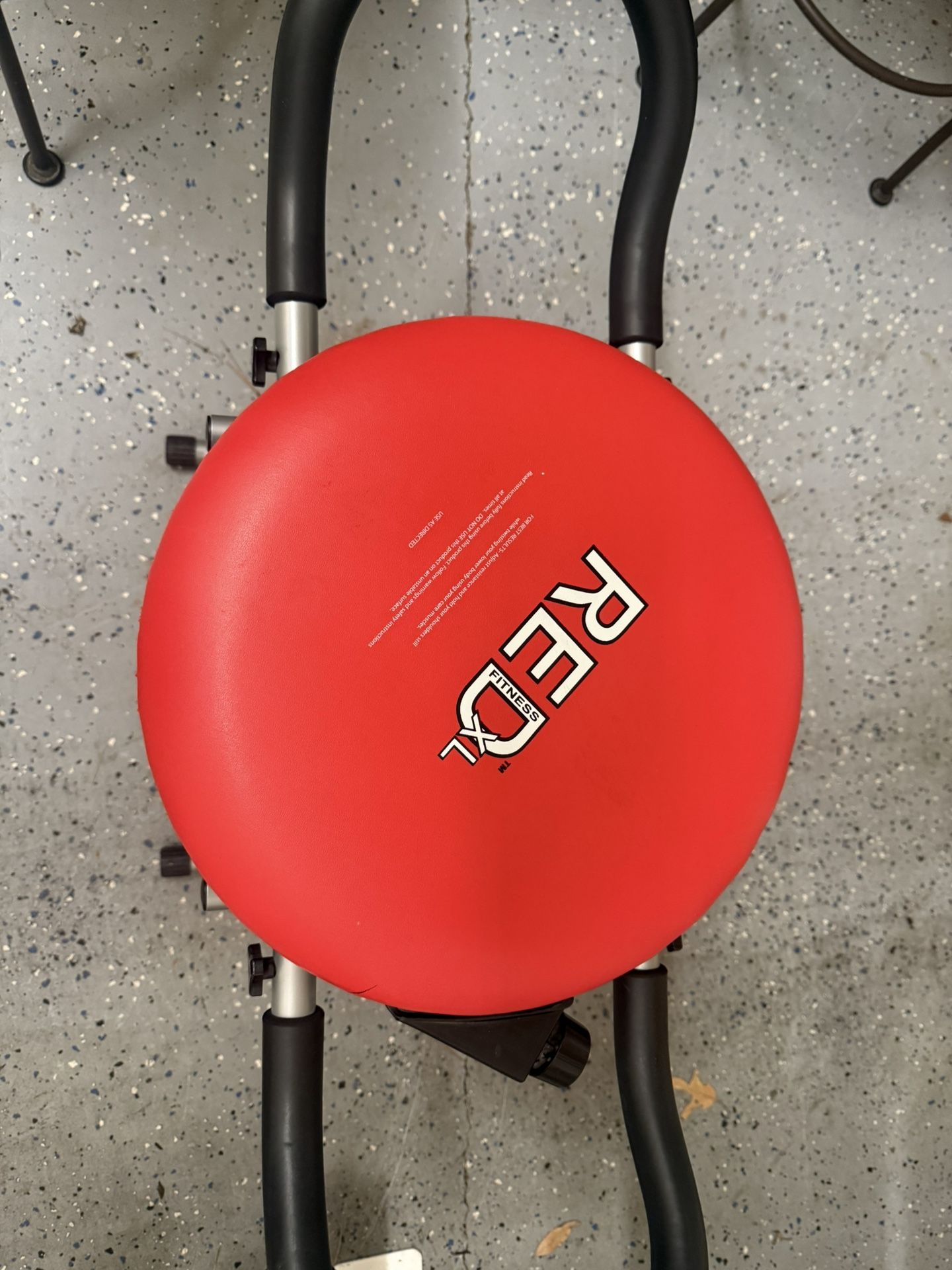 ποΈββοΈ RED XL Fitness Core Trainer β $30 Get a solid core workout at home! This RED XL Fitness Trainer tones abs, obliques, and lower back using a fu