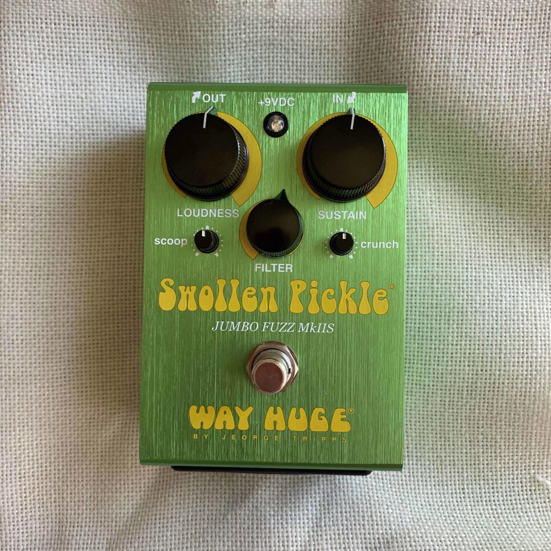 SWOLLEN PICKLE GUITAR FUZZ PEDAL