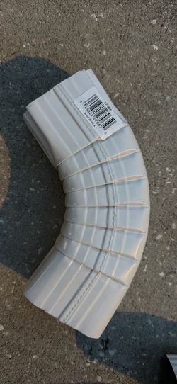 Gutter downspout elbow