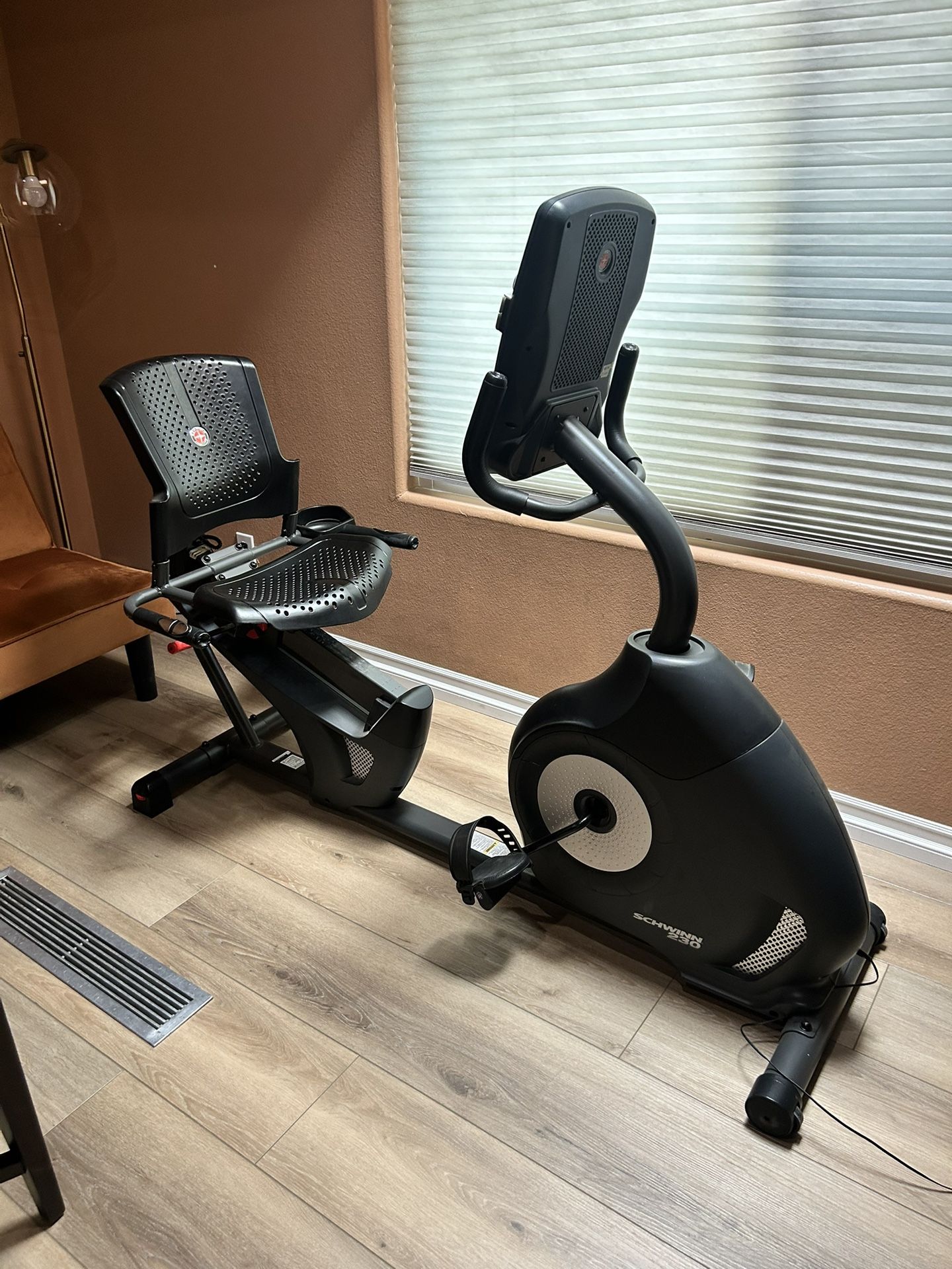 Schwinn 230 Recumbent Bike