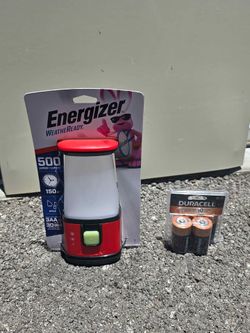Energizer WeatherReady 500 Lumen Lantern with Duracell D Batteries