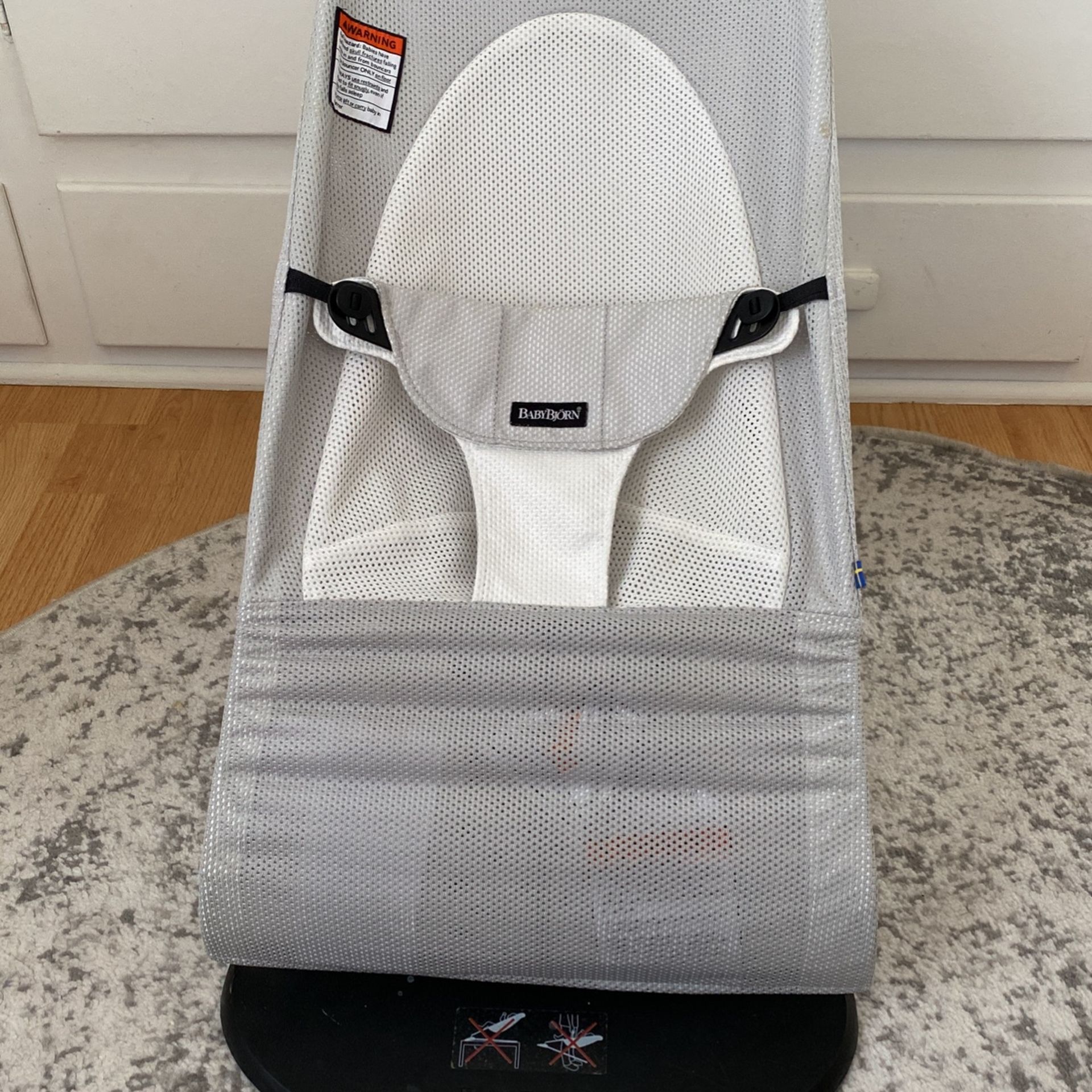 BabyBjorn bouncer 
