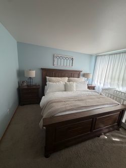 Ashley Vandenmore California King Bedroom Set – 6 Pieces