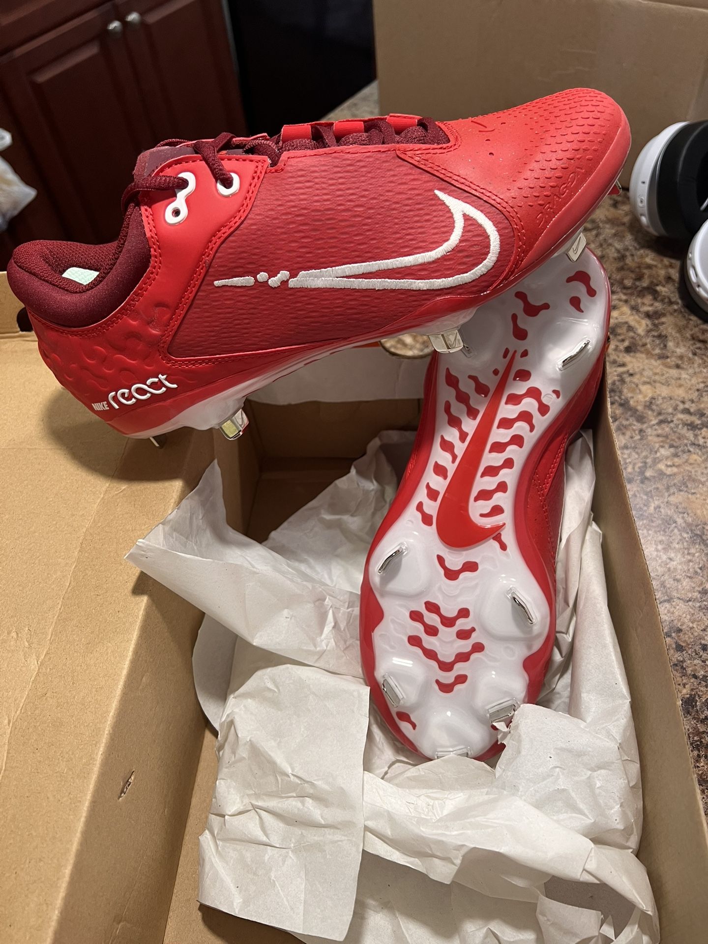 Nike Women's Hyperdiamond 4 Elite Softball Cleats
