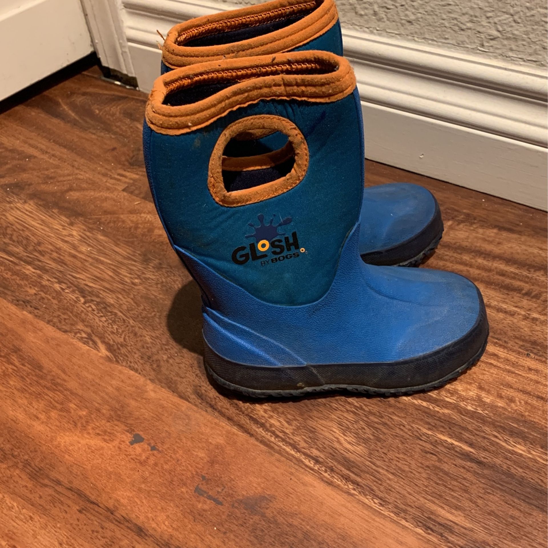 Rain Shoes Size 9
