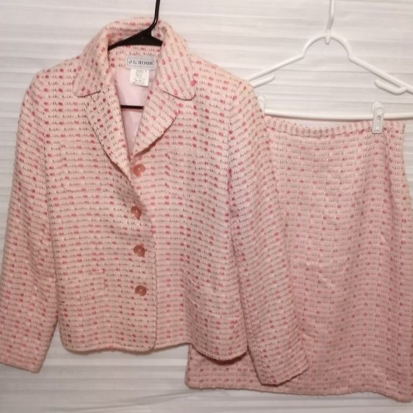 Womens 2 Peice Suit Blazer/ Skirt Pink !