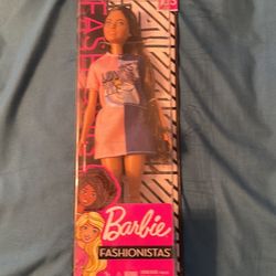Brand New Barbie Fashionistas #103