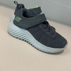 Grey Sketcher