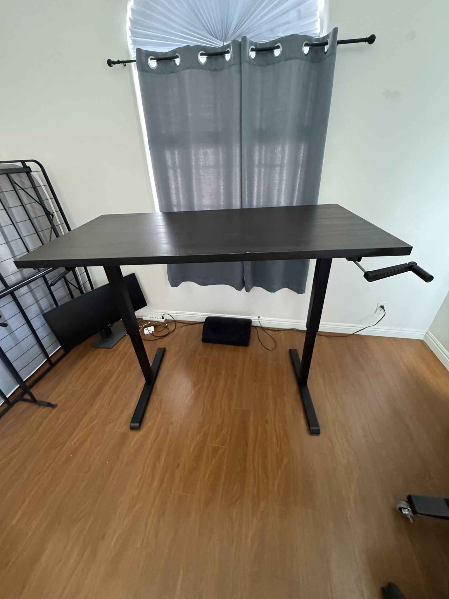 Adjustable Sit Stand Desk