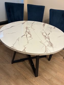 Round table