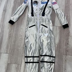 NASA Astronaut Costume – Adult XS/S – New – $10  📍 Pickup: S. Durango & 215 (near IKEA), Las Vegas  Get ready for your next space mission! This brand