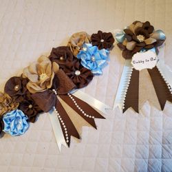 Babyshower sash mommy to be or daddy to be pin or corsage!! Cinturon de babyshower!