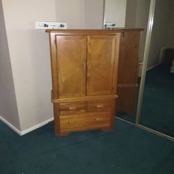 Great Dresser For 50$